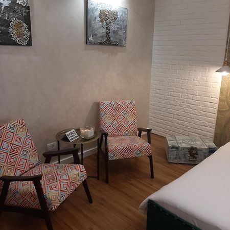 Restauro Apartament Apartment Бузау Стая снимка