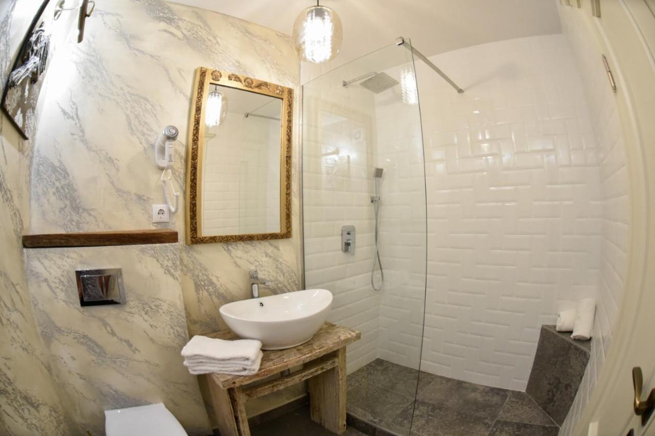Restauro Apartament Apartment Бузау Екстериор снимка