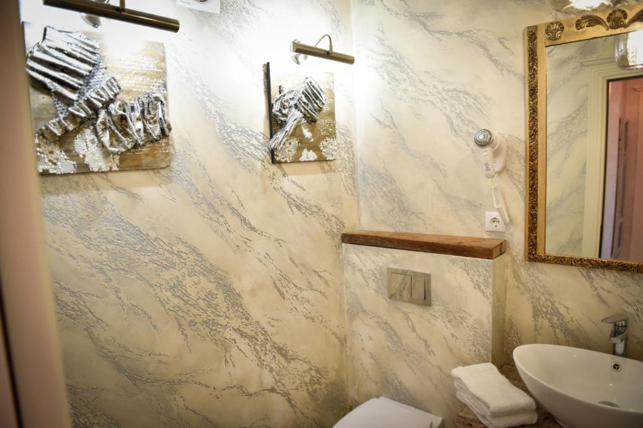 Restauro Apartament Apartment Бузау Екстериор снимка